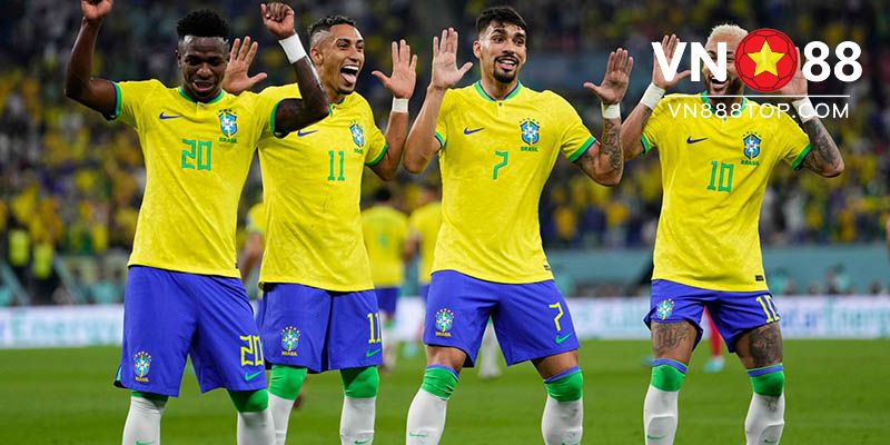 Các cầu thủ Brazil nhảy múa