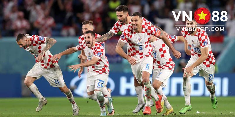 Croatia vất vả vượt qua Nhật Bản